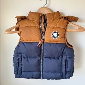 H&M kids puffer vest with fleece detachable hood.